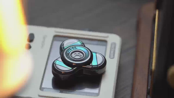 Metal Toys Dz TREFOIL Fidget Spinner