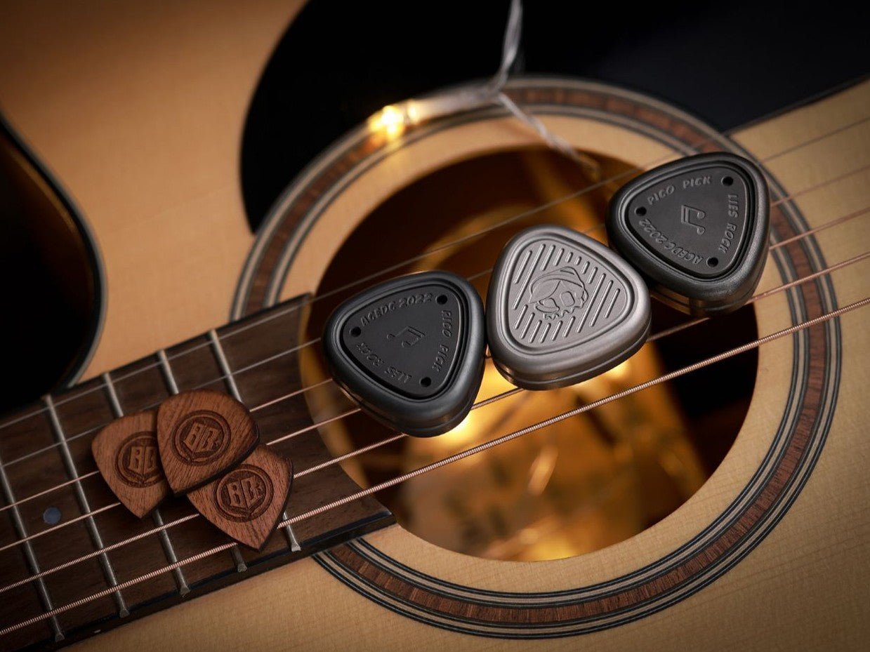 ACEdc Guitar Pico Pick Haptic Coin - Meta EDC