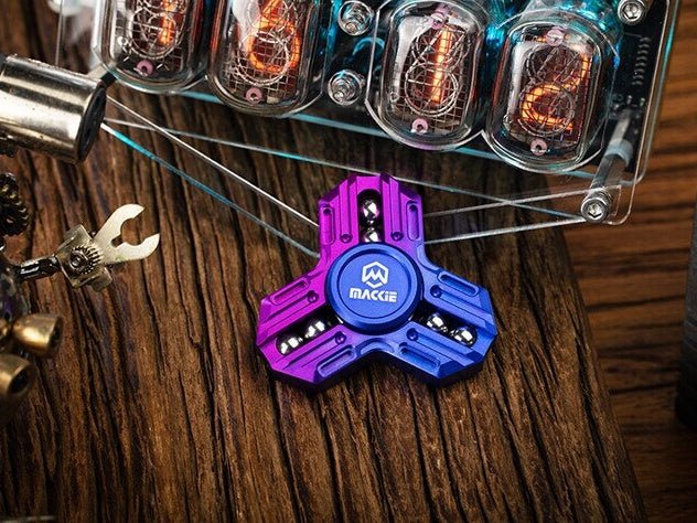 MACKIE Knight Mini Fidget Spinner Toy - Meta EDC