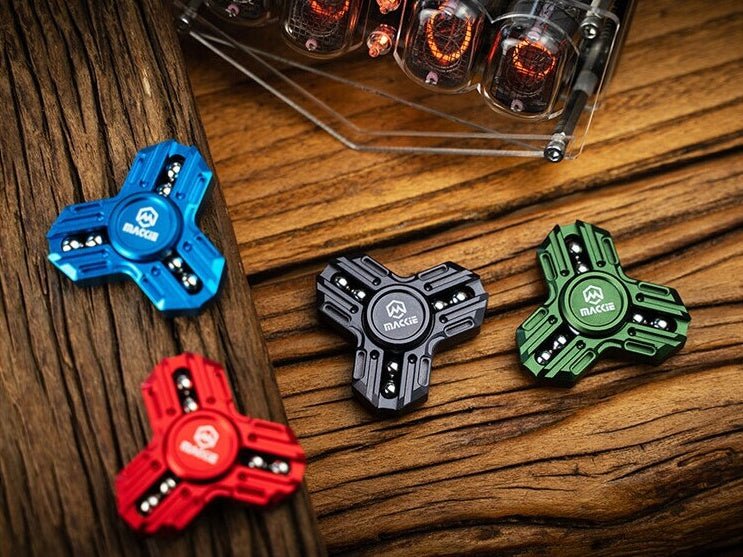 MACKIE Knight Mini Fidget Spinner Toy - Meta EDC