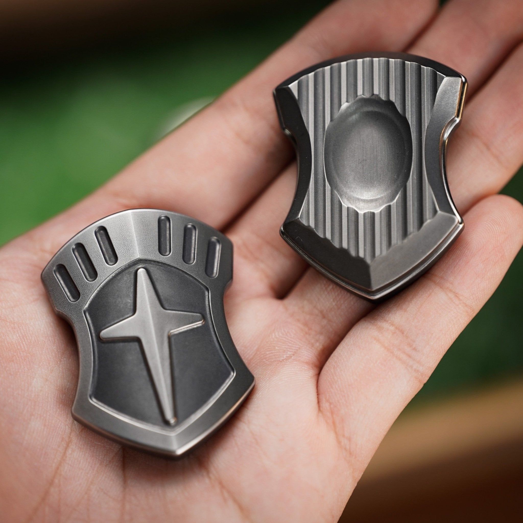 WANWU Knight Shield Fidget Slider - MetaEDC