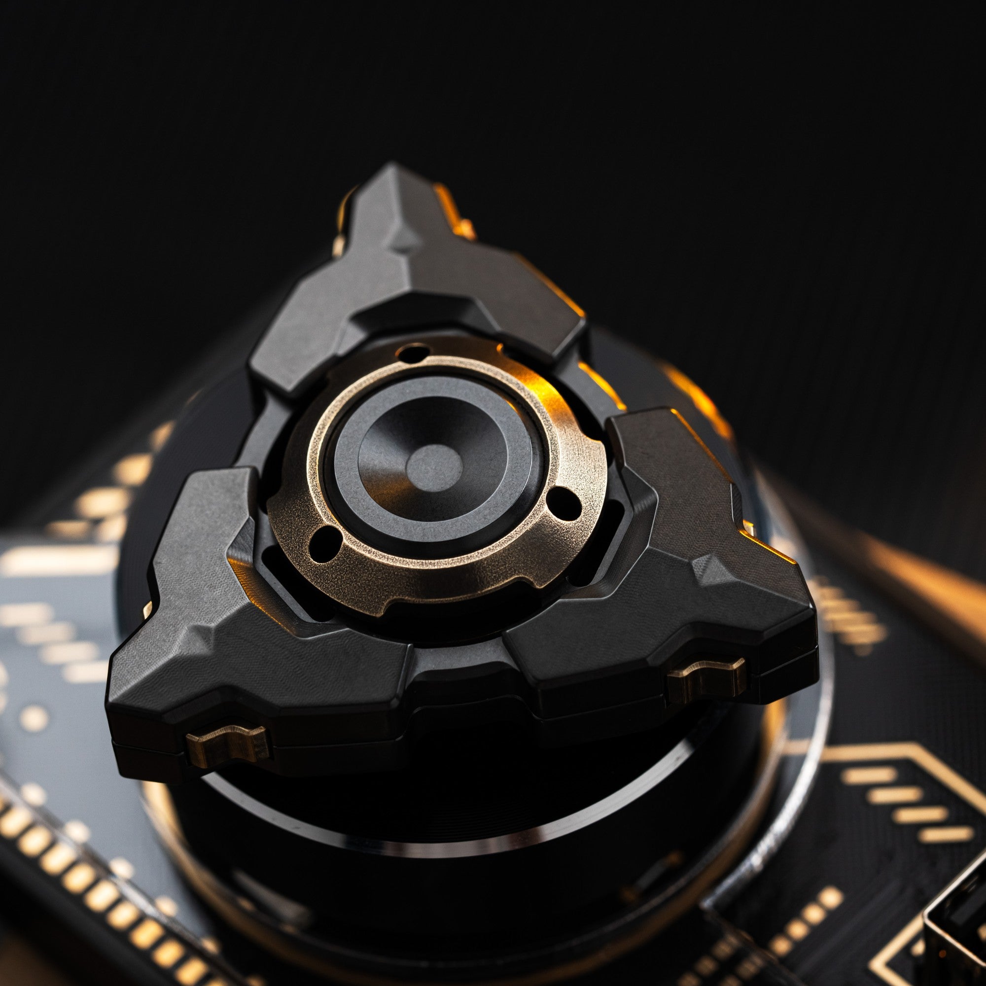 Wanwu Split Armor Fidget Spinner | Fidget Toy | MetaEDC